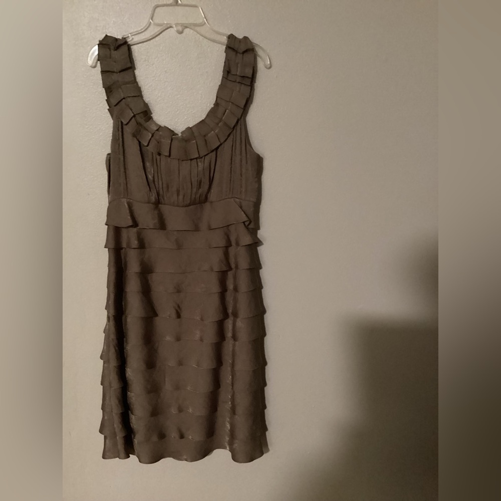 London Times Sleeveless Ruffled Dress